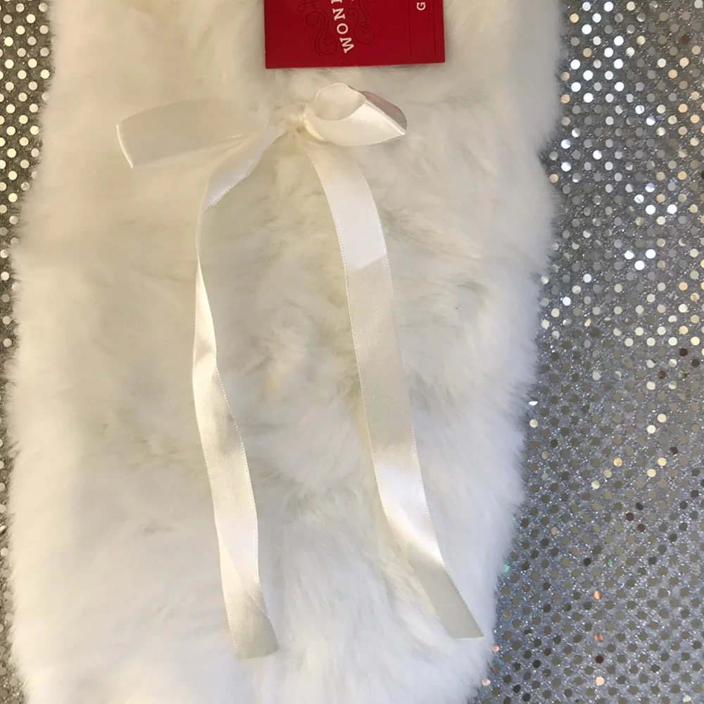 White Faux Fur and Gold Wine Bag Bundle